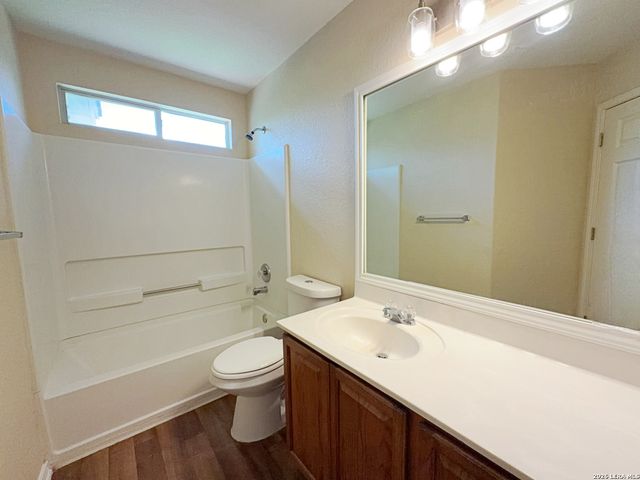 10247 Huisache Field, Helotes, TX 78023