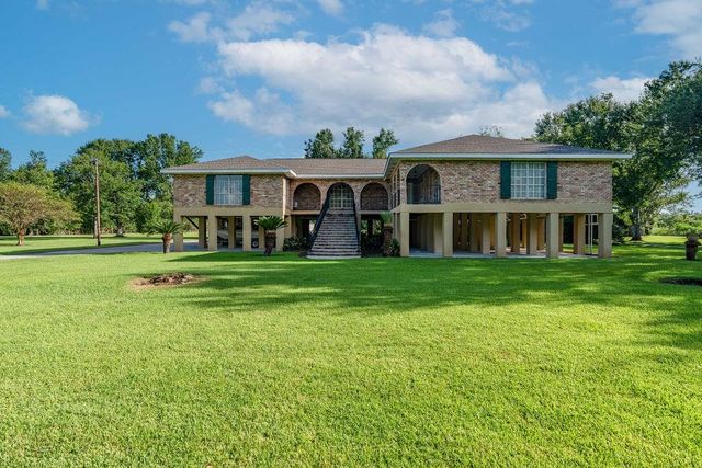 381 Highridge Drive, Houma, LA 70363