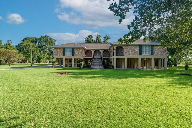 381 Highridge Drive, Houma, LA 70363