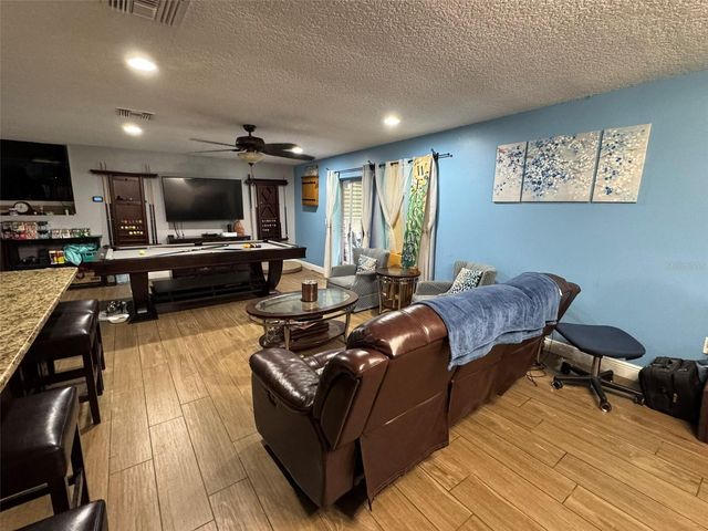 513 OAKCREST STREET, Altamonte Springs, FL 32714