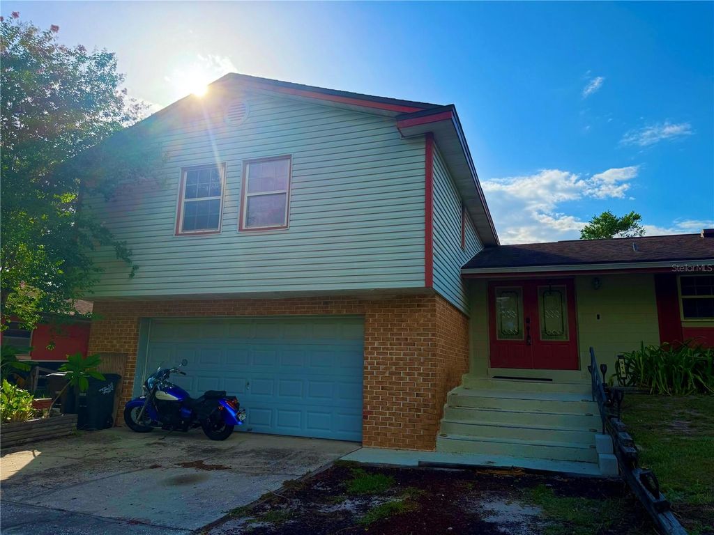 513 OAKCREST STREET, Altamonte Springs, FL 32714