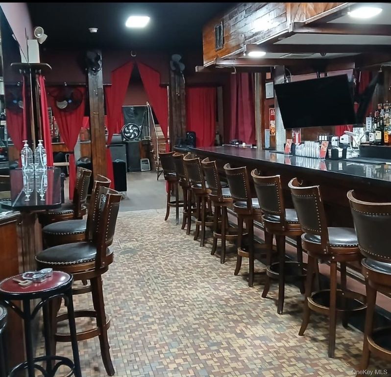 2014 29th Street, Astoria, NY 11105