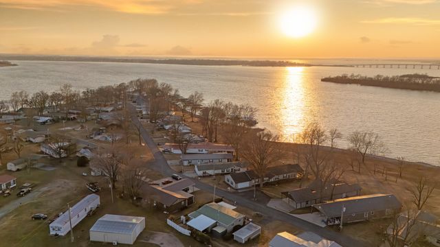 25811 S 605 Road, Grove, OK 74344