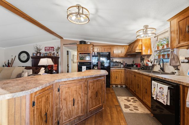 25811 S 605 Road, Grove, OK 74344