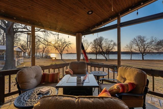 25811 S 605 Road, Grove, OK 74344