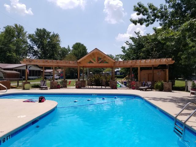 25811 S 605 Road, Grove, OK 74344