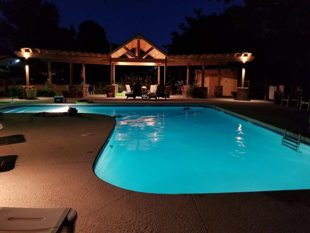 25811 S 605 Road, Grove, OK 74344