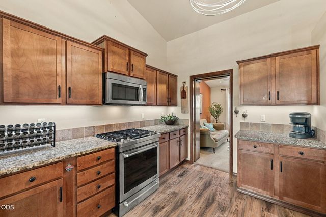10835 SW Mintken Lane, Culver, OR 97734