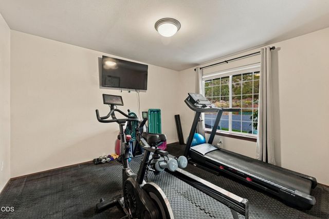 10835 SW Mintken Lane, Culver, OR 97734