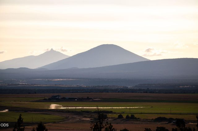 10835 SW Mintken Lane, Culver, OR 97734