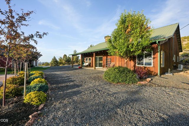 10835 SW Mintken Lane, Culver, OR 97734