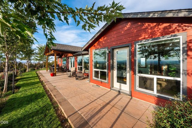 10835 SW Mintken Lane, Culver, OR 97734