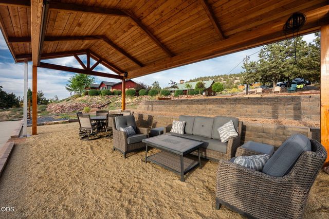 10835 SW Mintken Lane, Culver, OR 97734
