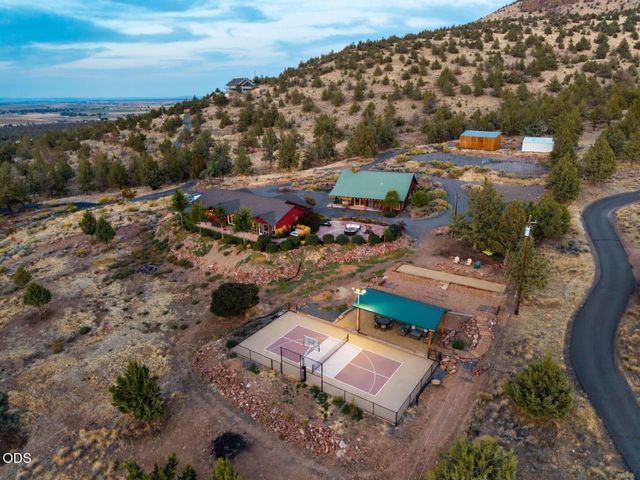 10835 SW Mintken Lane, Culver, OR 97734