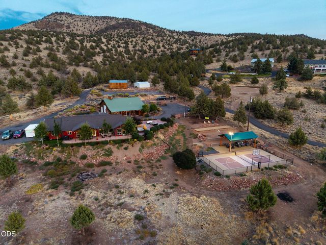10835 SW Mintken Lane, Culver, OR 97734