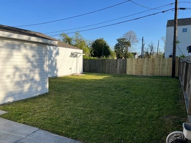 221 Hyta Street, Houston, TX 77018