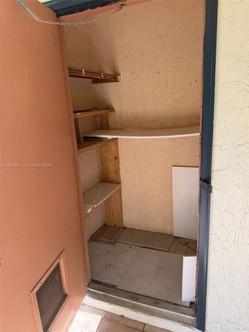 9863 Three Lakes Cir, Boca Raton, FL 33428