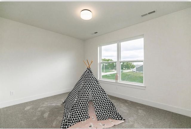 509 Grey Slate Drive SW, Cedar Rapids, IA 52404