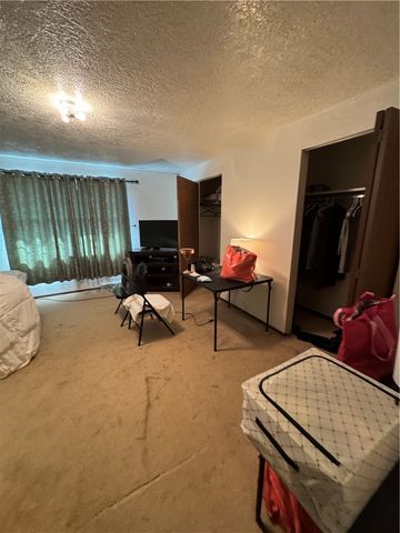 164 Woodstone Lane, New Kensington, PA 15068