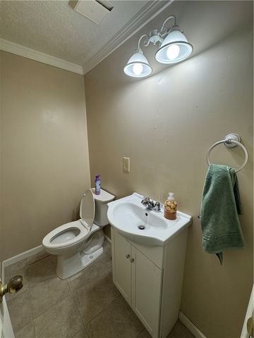 164 Woodstone Lane, New Kensington, PA 15068
