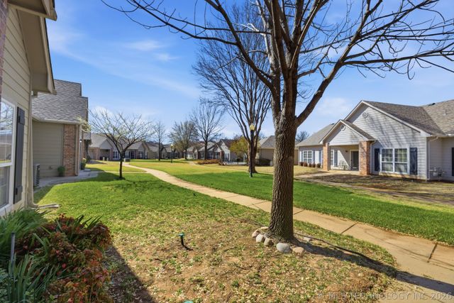 10110 S 94th East Place, Tulsa, OK 74133