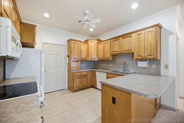 10110 S 94th East Place, Tulsa, OK 74133