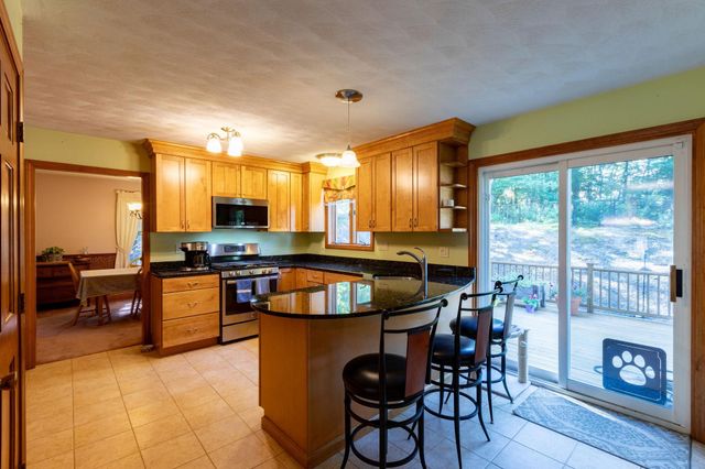 10 Lund Drive, Hudson, NH 03051