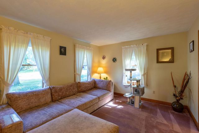 10 Lund Drive, Hudson, NH 03051