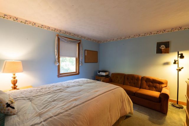 10 Lund Drive, Hudson, NH 03051