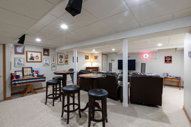 10 Lund Drive, Hudson, NH 03051