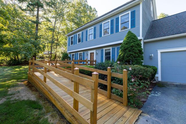 10 Lund Drive, Hudson, NH 03051