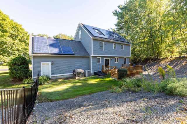 10 Lund Drive, Hudson, NH 03051