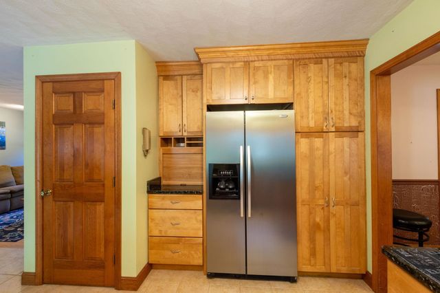 10 Lund Drive, Hudson, NH 03051