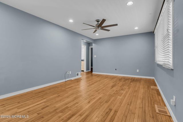 593 Beach Plum Road, Brick, NJ 08723
