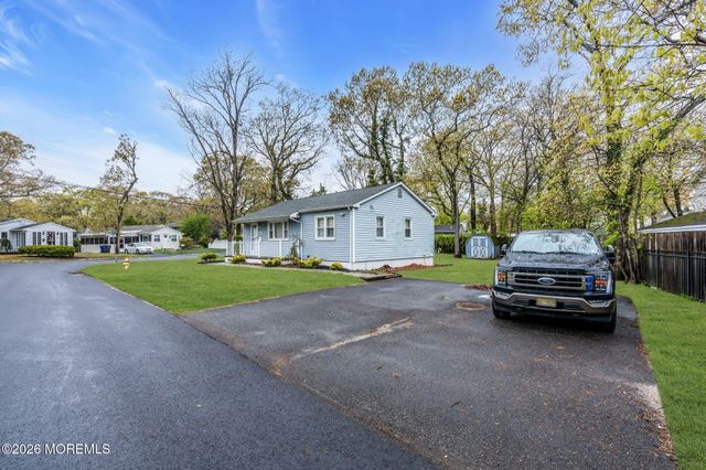 593 Beach Plum Road, Brick, NJ 08723