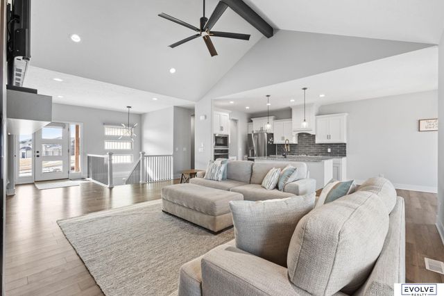 18128 Gretchen Avenue, Elkhorn, NE 68022