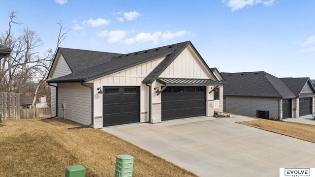 18128 Gretchen Avenue, Elkhorn, NE 68022