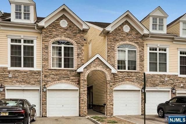 14A Forshee Circle, Montvale, NJ 07645