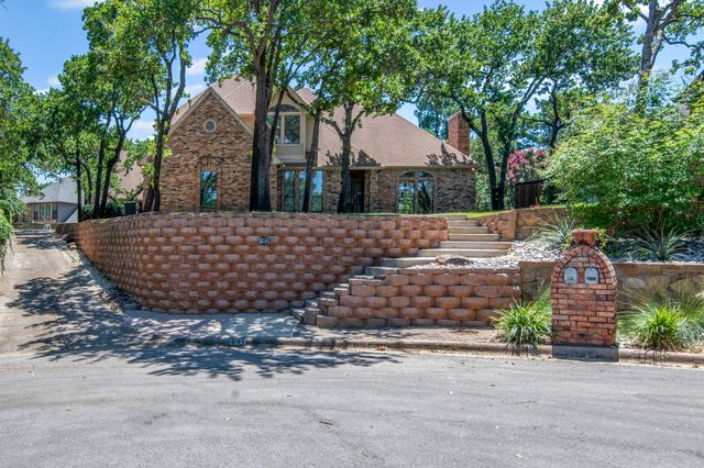 2941 Crestline Drive, Grapevine, TX 76051