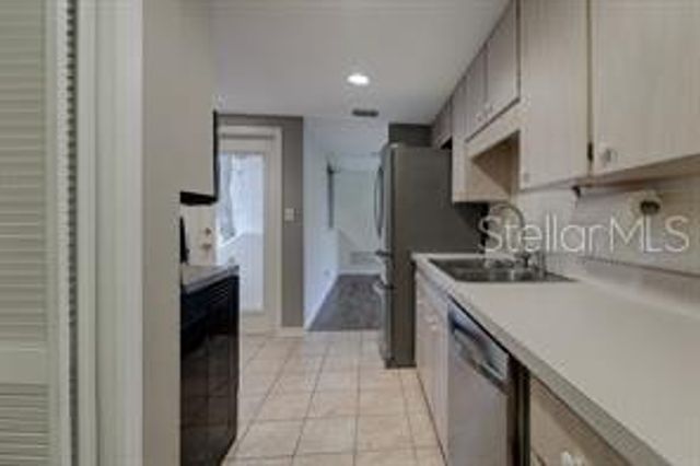 601 W OLD US HIGHWAY 441 8B, Mount Dora, FL 32757