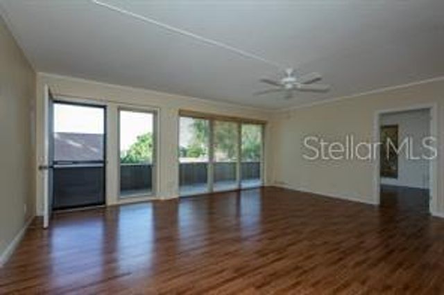 601 W OLD US HIGHWAY 441 8B, Mount Dora, FL 32757