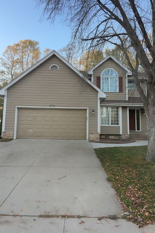6909 Deerview Drive, Urbandale, IA 50322