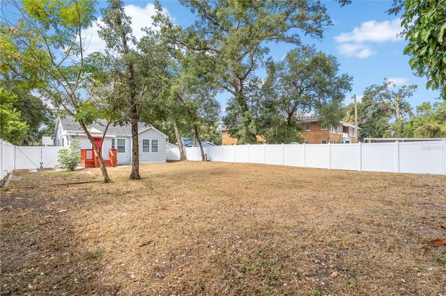 4009 N SEMINOLE AVENUE, Tampa, FL 33603