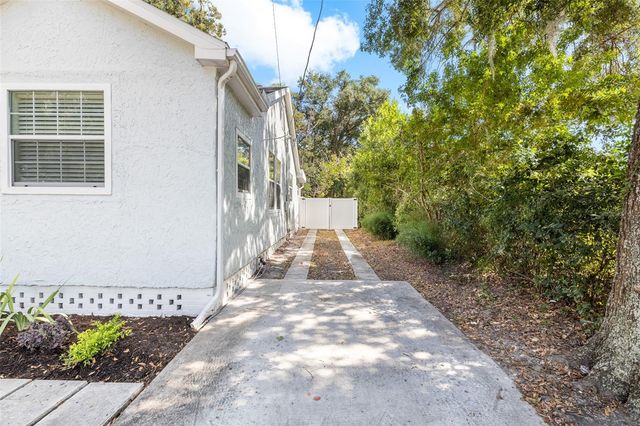 4009 N SEMINOLE AVENUE, Tampa, FL 33603