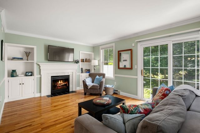 6 Leland Dr 6, Sherborn, MA 01770