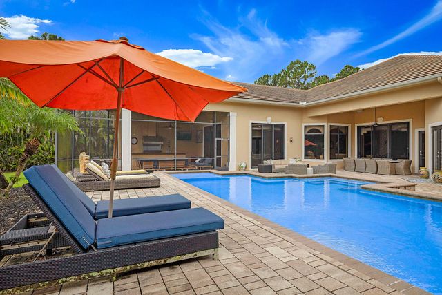 18337 SE Old Trail Drive W, Jupiter, FL 33478