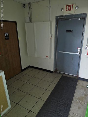 3387 Fort Street, Wyandotte, MI 48192