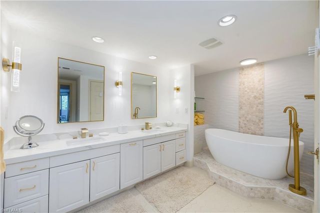 6001 Pelican Bay BLVD 204, Naples, FL 34108