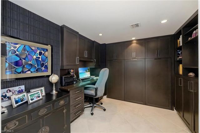 6001 Pelican Bay BLVD 204, Naples, FL 34108