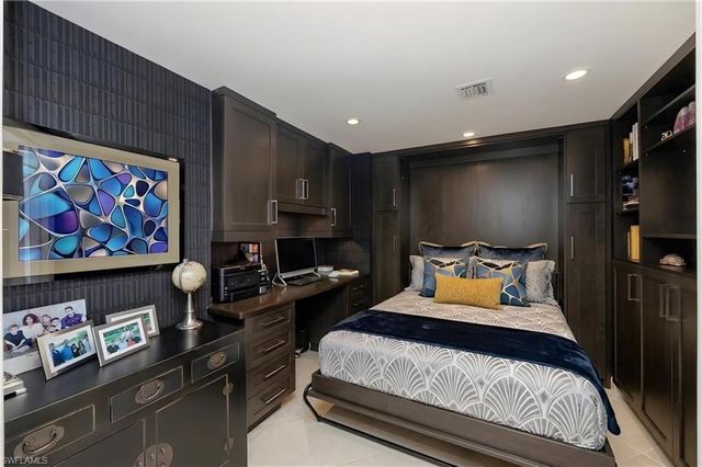 6001 Pelican Bay BLVD 204, Naples, FL 34108